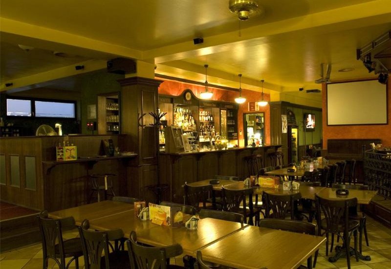 Restaurant &amp; Bowling Dublin