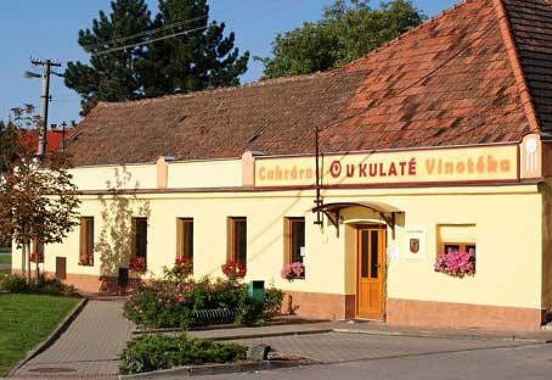 CUKRÁRNA A VINOTÉKA U KULATÉ