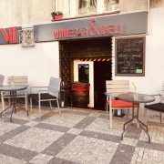 V11 Winebar &amp; deli