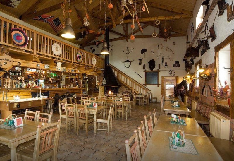 Country Saloon Beňovy