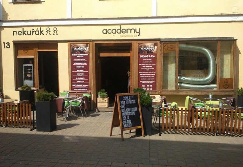 Caffe &amp; cocktail bar Academy