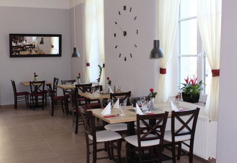 Pizzeria &amp; Restaurant Mikulášská
