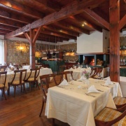 Konfit Restaurant