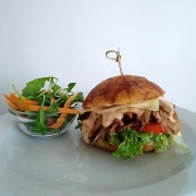 ROOTS Fresh Food Bistro