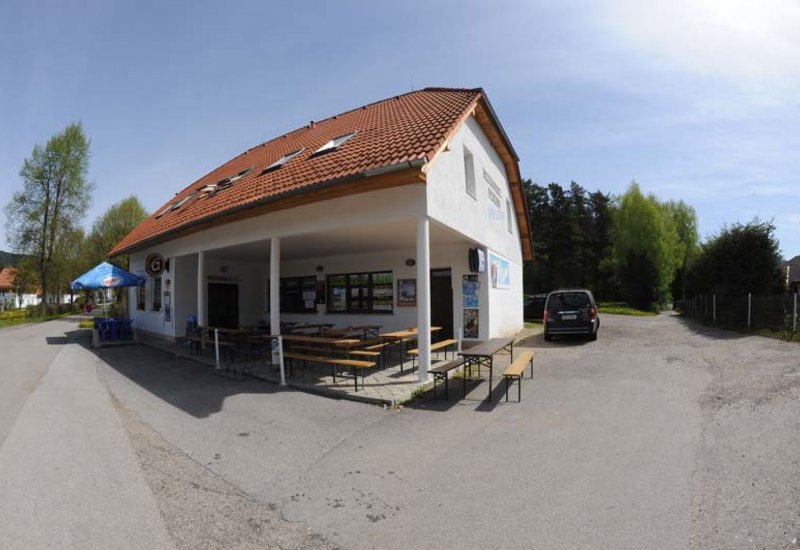 Přístav