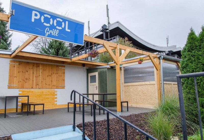 Pool Grill