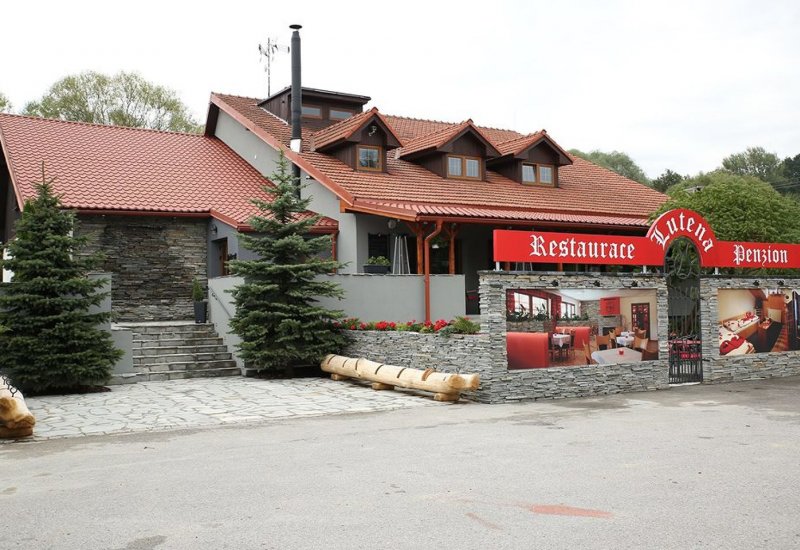 Restaurace a penzion Lutena