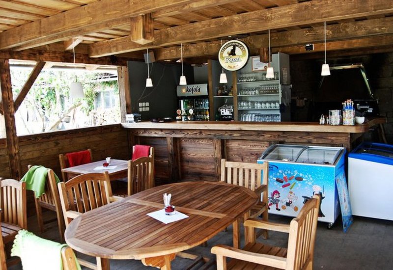 Zahradní restaurace U splavu