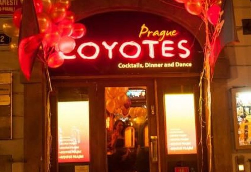 COYOTES BAR