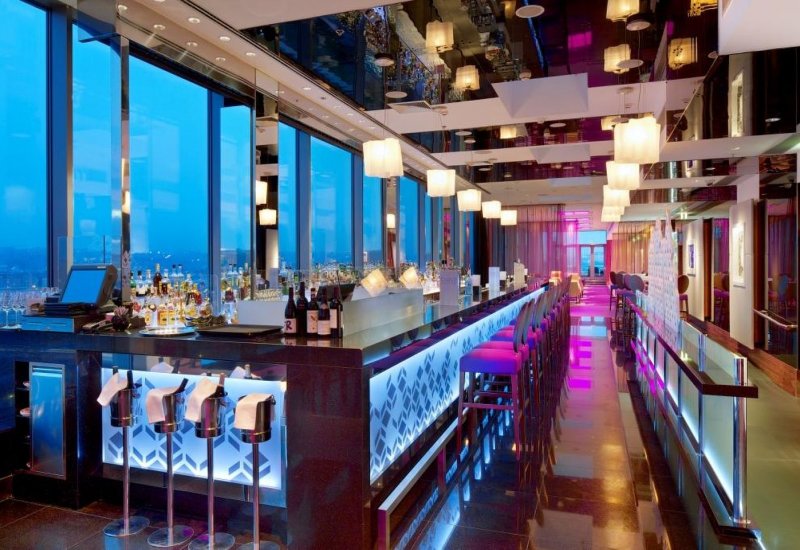 Cloud 9 sky bar &amp; lounge