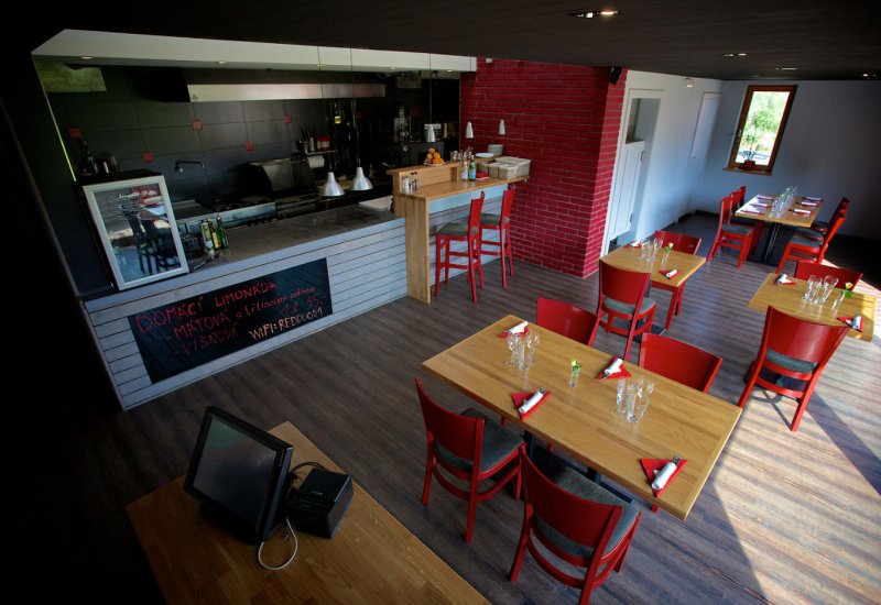 Steakhouse Red Door