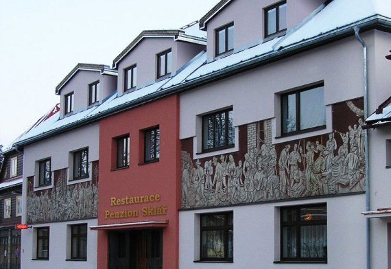 Sklář