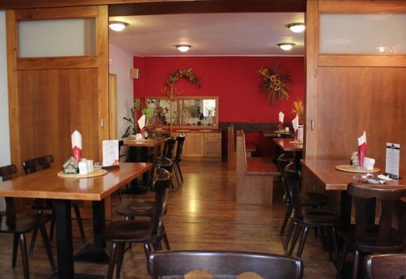 Zora Restaurant