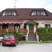 Grill restaurant U horkých kamenů