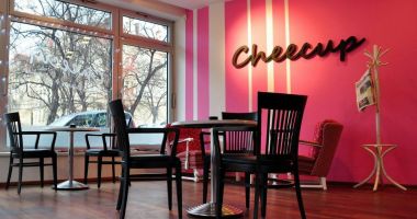 Theater Café Mana by Cheecup