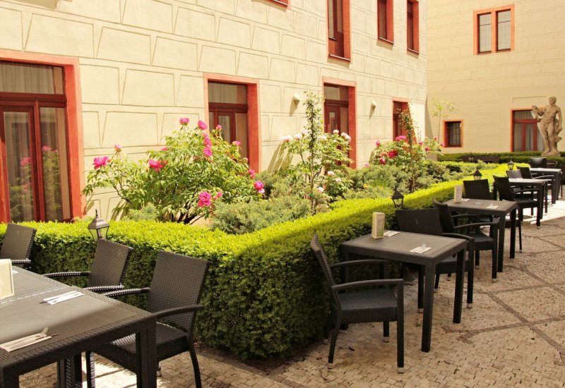 Élite Garden Restaurant