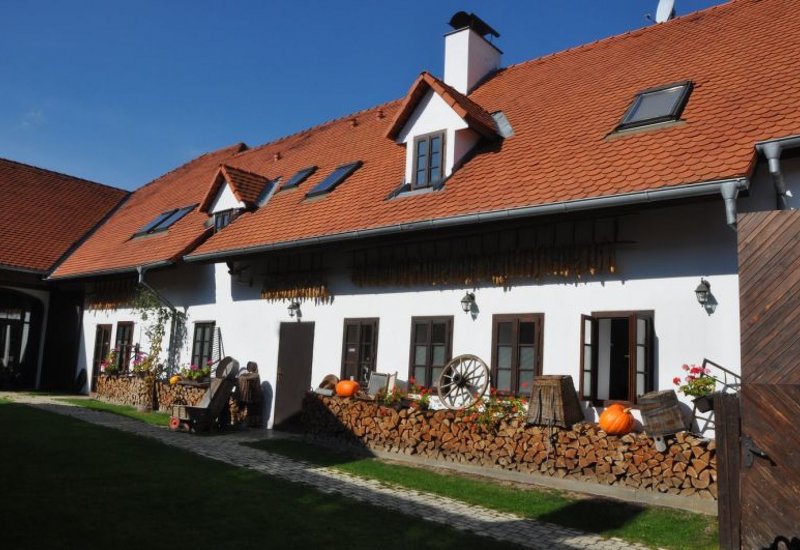 Číčovický dvůr