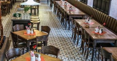 Suzie's Steak pub