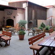 Vinárna Restaurant U Dvou Rytířů
