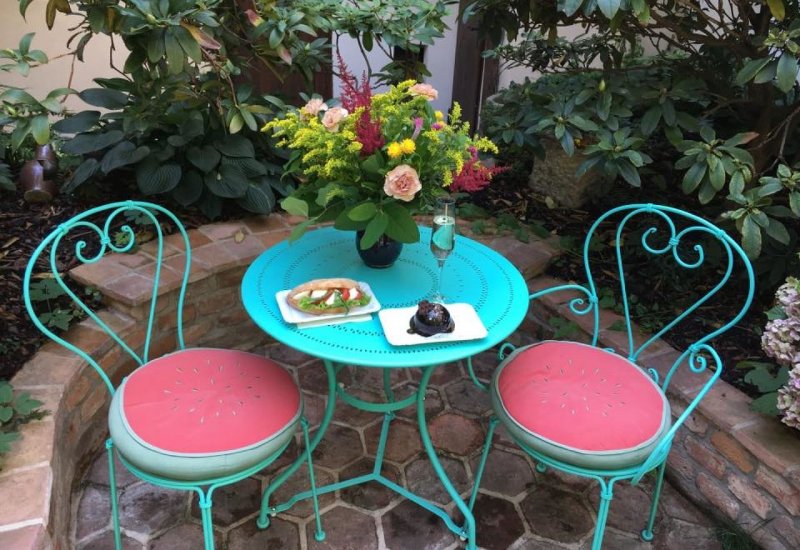 Bistro Secret Garden