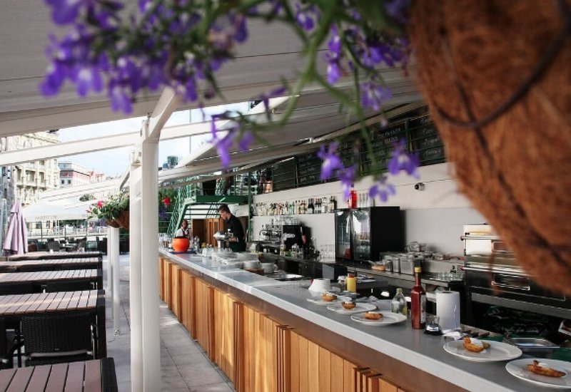 Terrace Grill Mánes