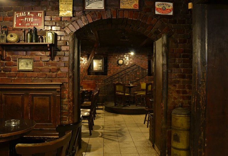 Mirror Pub