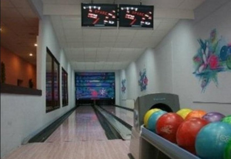 Restaurace a bowling u Iny