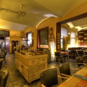 Bresto Restaurant &amp; Vinný bar
