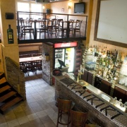 Restaurant &amp; Music Bar Waikiki