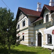 Dolní dvůr