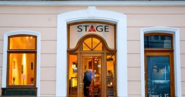 Club & Restaurant Stage