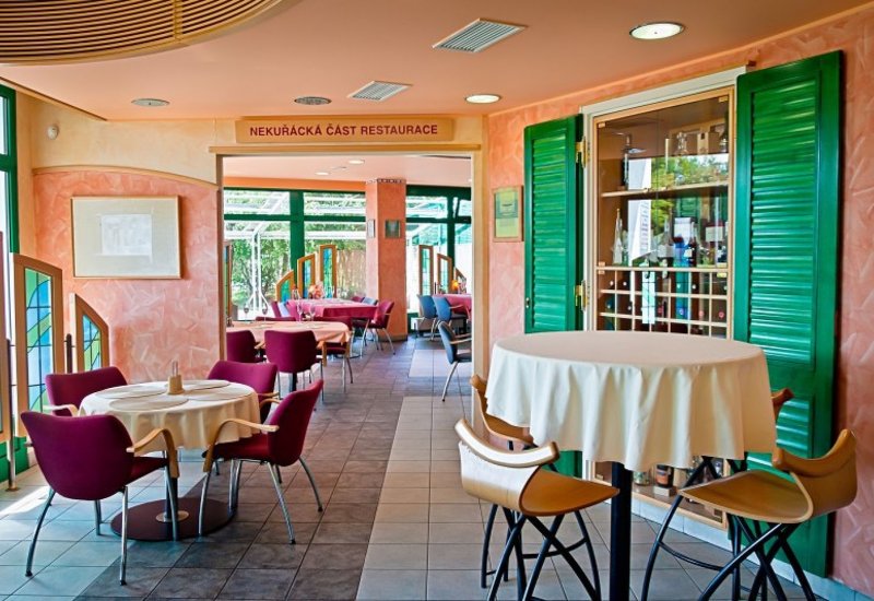 La Strada Restaurant