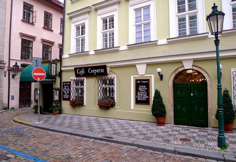 Café &amp; Creperie POD VĚŽÍ