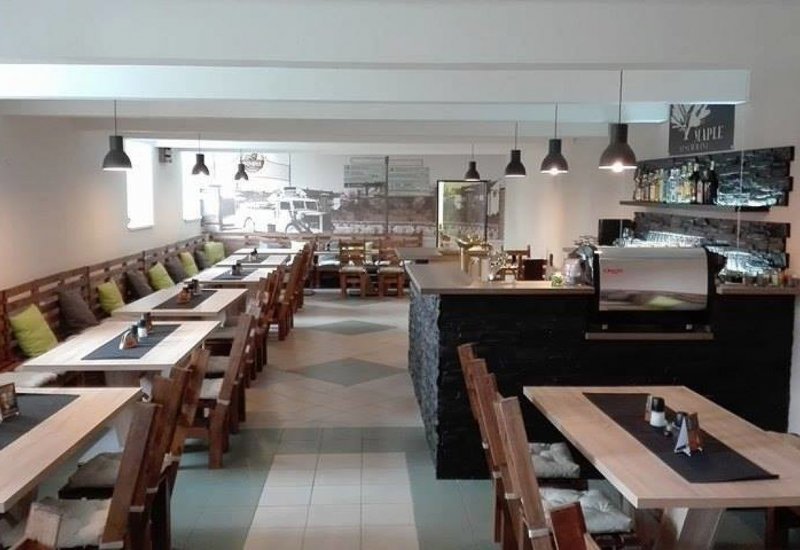 Maple restaurant