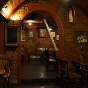 Mirror Pub