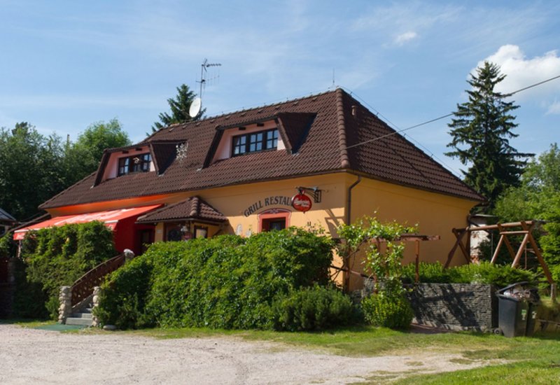 Grill restaurant U horkých kamenů