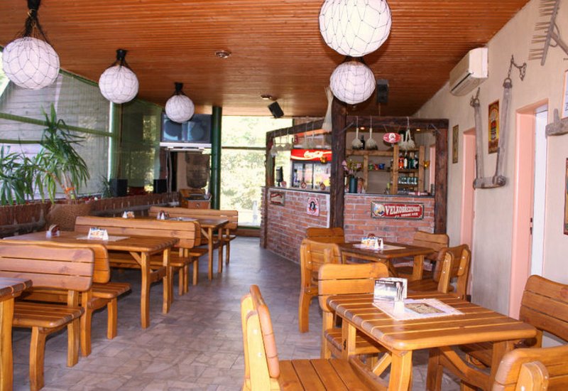 Bamboo bar 13