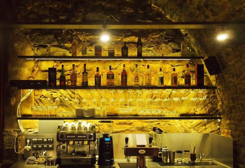Radniční Vinárna &amp; Restaurace