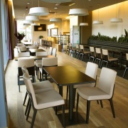 Lakeview Café &amp; Bistro