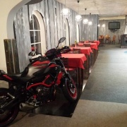 Motorest Ušák