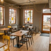 Café &amp; Bistro Bílá Vrána