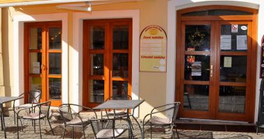Yellow café
