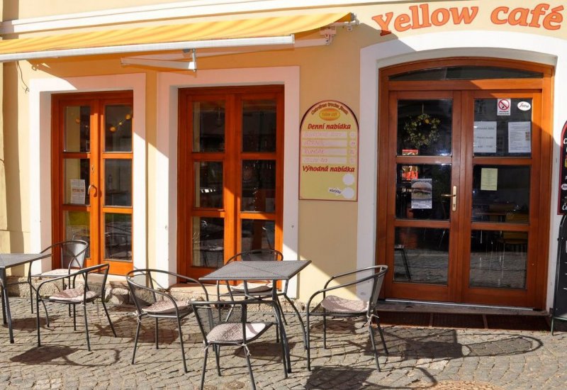Yellow café