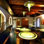 Comix excelent Urban pub