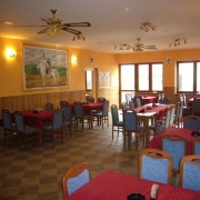 Zámecká restaurace a pizzeria Nové Dvory