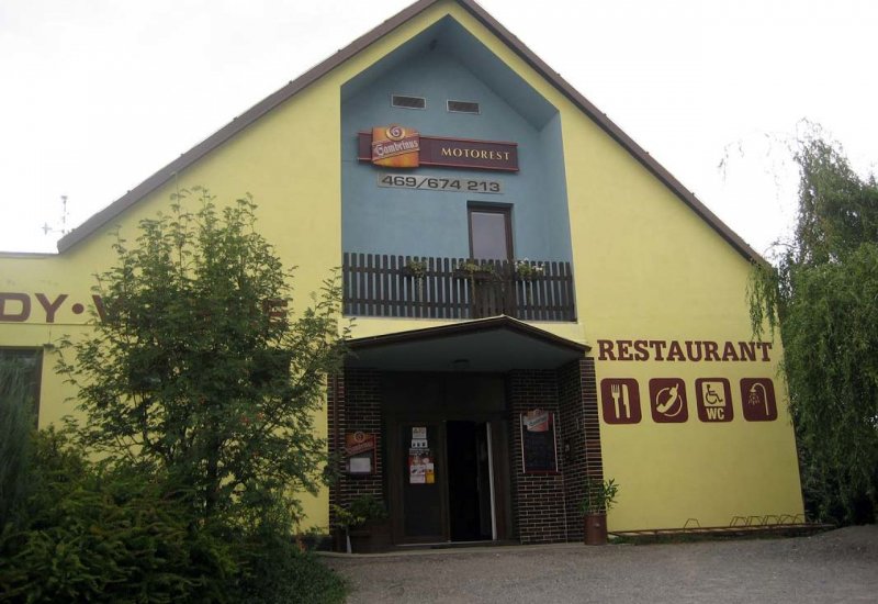 Motorest Stradouň
