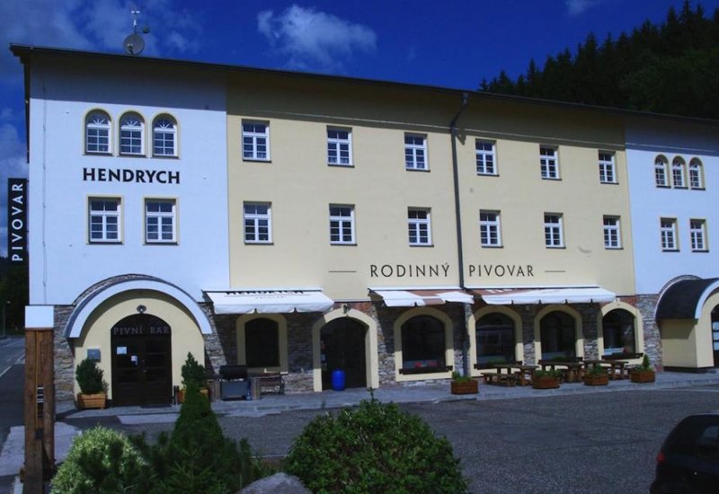 Pivní bar rodinného pivovaru Hendrych