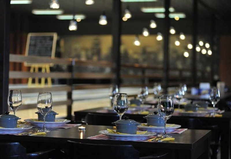 Bowling Bar Restaurant