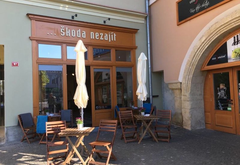 Kavárna Škoda nezajít
