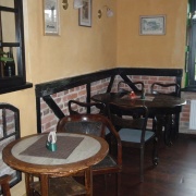 Old House Irish Pub